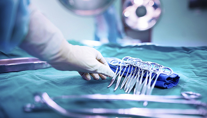 起底醫療器械暴利產業鏈 美容化妝品的技術開發真相